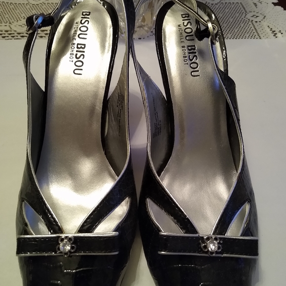 Bisou Bisou Shoes - Picture 2 of 5